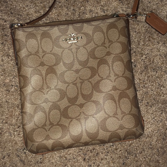 Coach purse - Picture 1 of 7